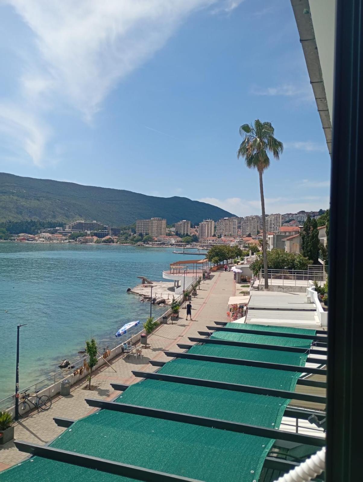 Apartments Cebra Herceg Novi Bagian luar foto